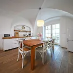 Renesancni Dum * Mikulov