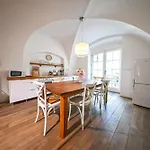 Vakantiehuis Renesancni Dum Mikulov